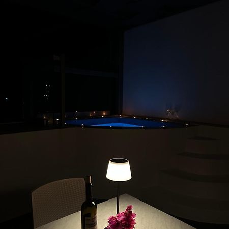 Tristhenia Aparthotel Perísza Kültér fotó