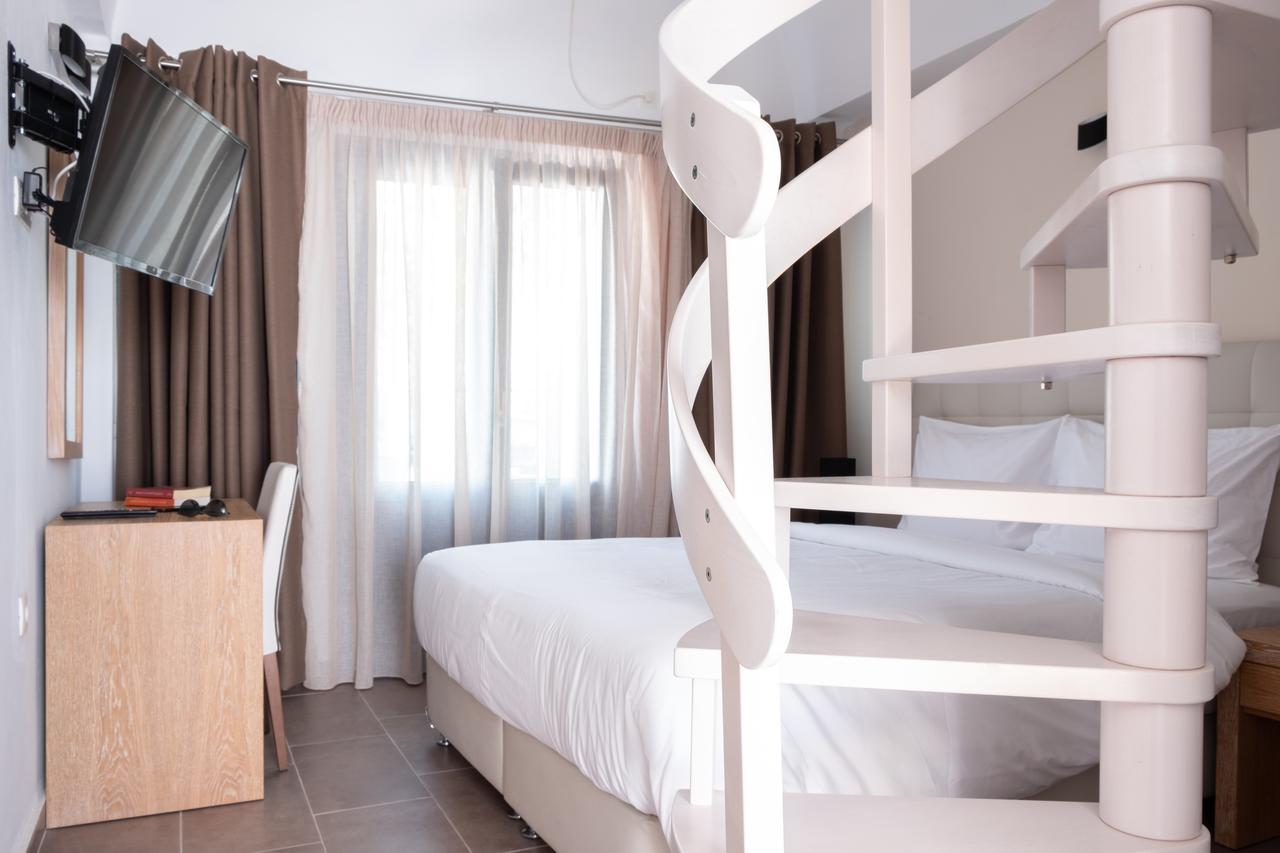 Tristhenia Aparthotel Perísza Kültér fotó