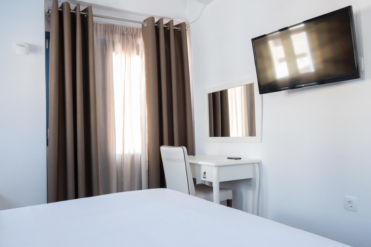 Tristhenia Aparthotel Perísza Kültér fotó