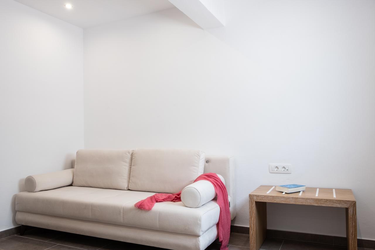 Tristhenia Aparthotel Perísza Kültér fotó
