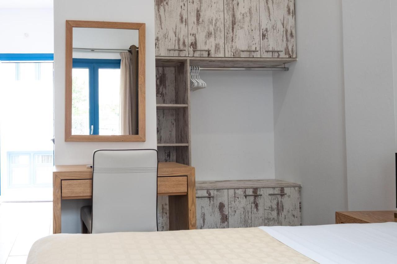 Tristhenia Aparthotel Perísza Kültér fotó